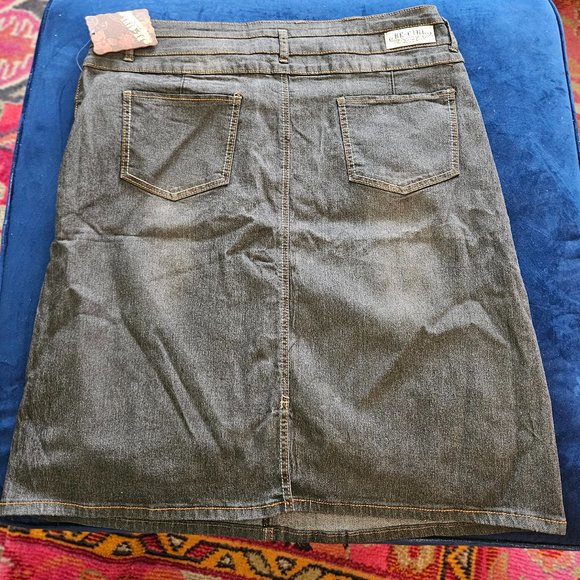 (NWT) Be-Girl Black Wash Denim A Line Skirt Size 3XL - Picture 2 of 7